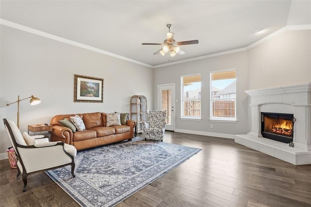 608 Washington Ave - Photo 4 of 17