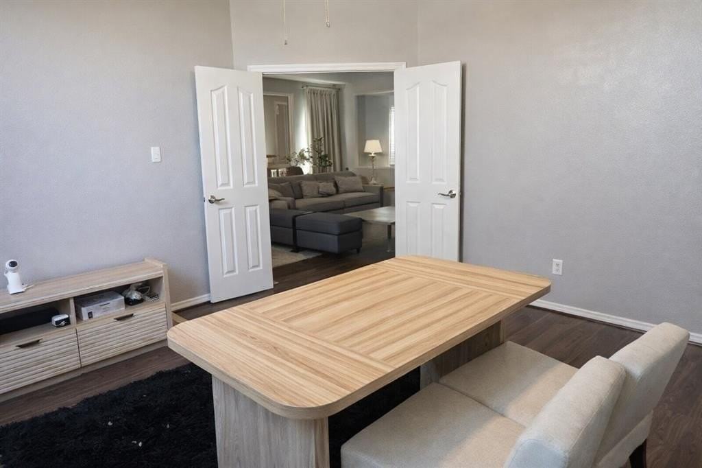 5701 Ozark Dr - Photo 6 of 13