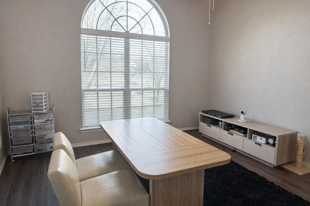 5701 Ozark Dr - Photo 7 of 13