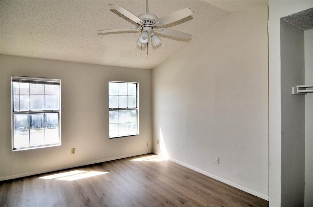 9419 Olde Towne Row - Photo 7 of 8