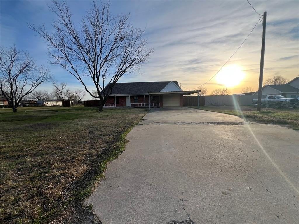 6665 County Road 4097 - Photo 4 of 33