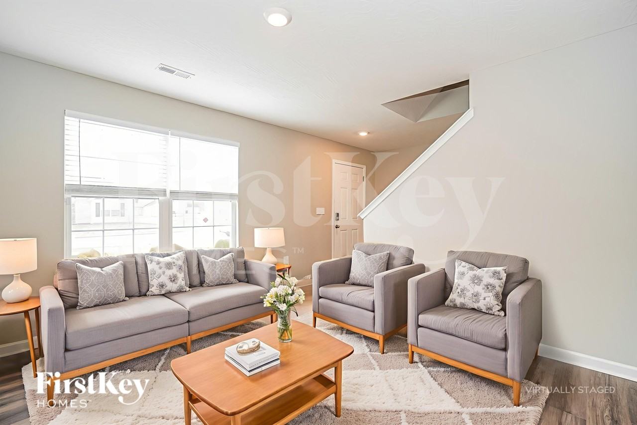 5416 Branchville Dr - Photo 4 of 19