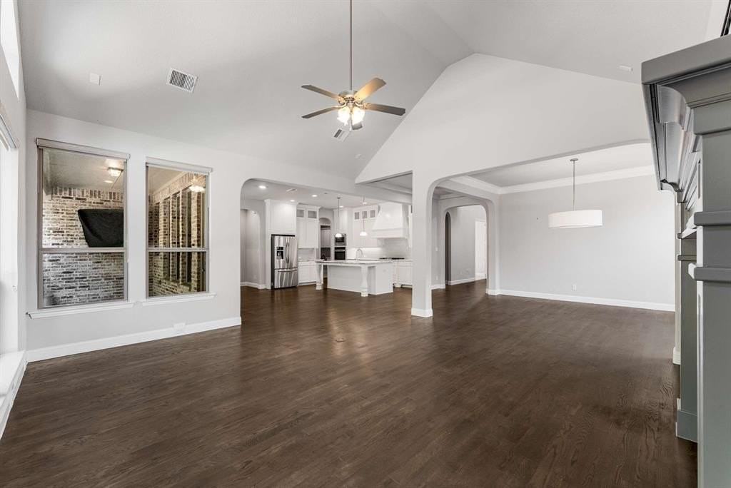 2605 Greenlawn Dr - Photo 7 of 40