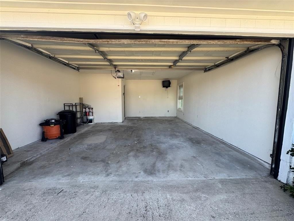 4945 Wampler Dr - Photo 4 of 37