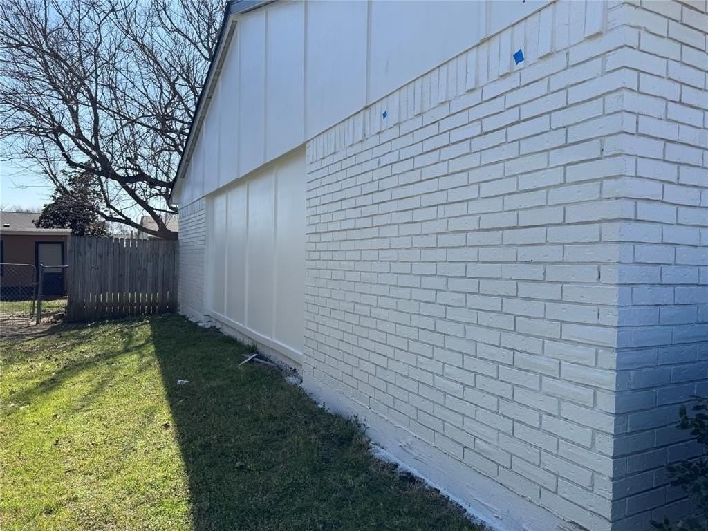 4945 Wampler Dr - Photo 6 of 37