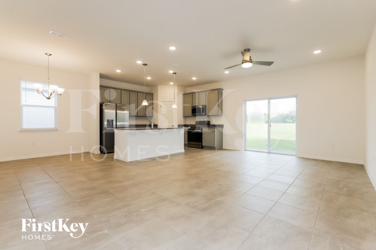 620 Crown Rose Dr - Photo 3 of 16