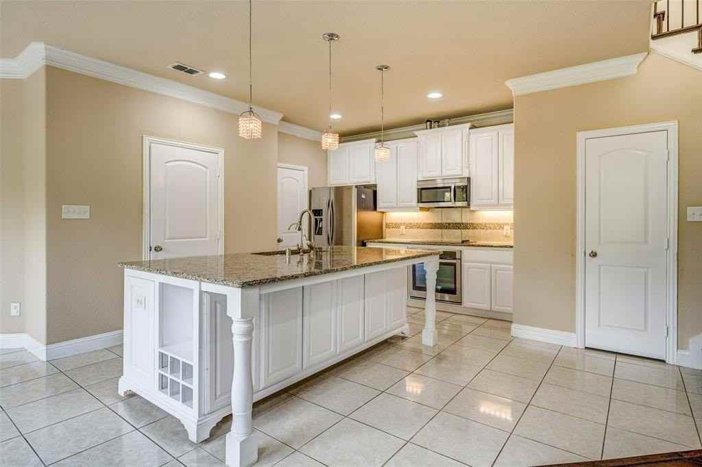 725 Rembrandt Ct - Photo 5 of 39