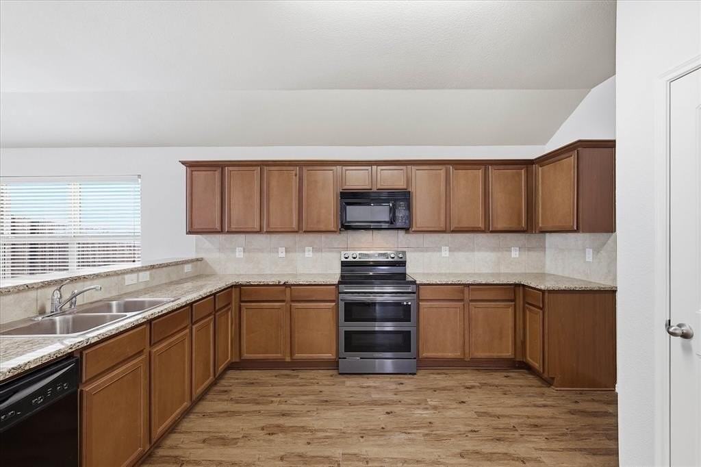 4103 Passage Way - Photo 7 of 22