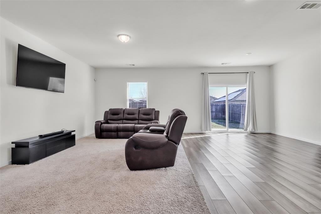 404 Stone Creek Blvd - Photo 6 of 13