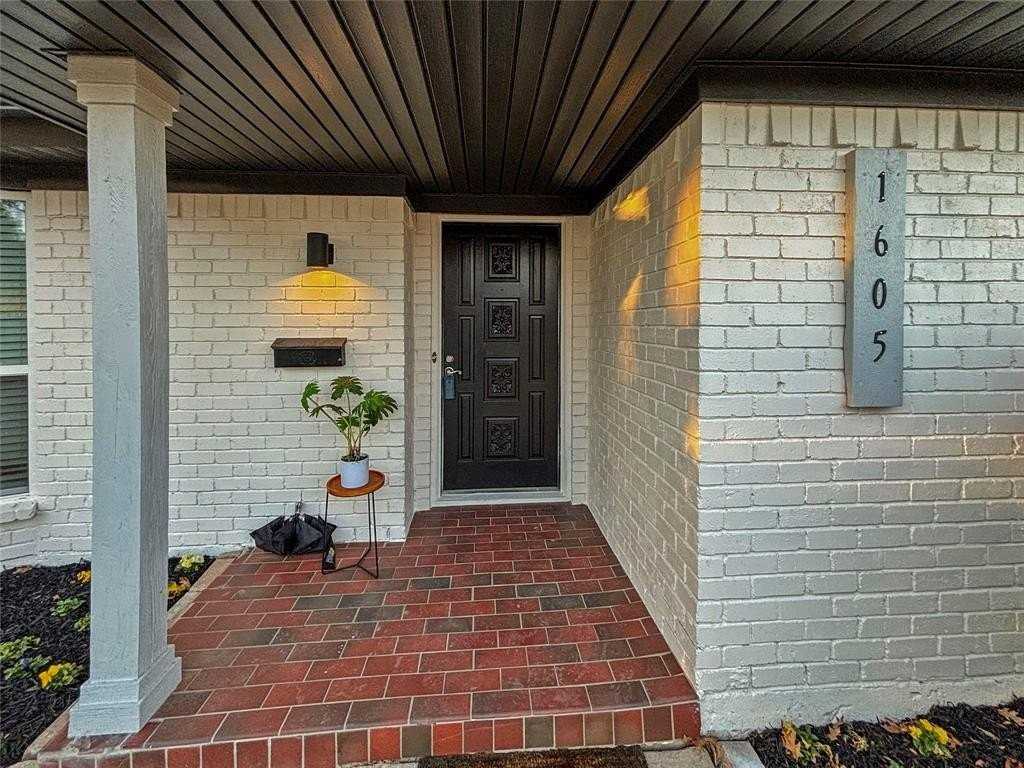 1605 Glenwick Dr - Photo 4 of 30