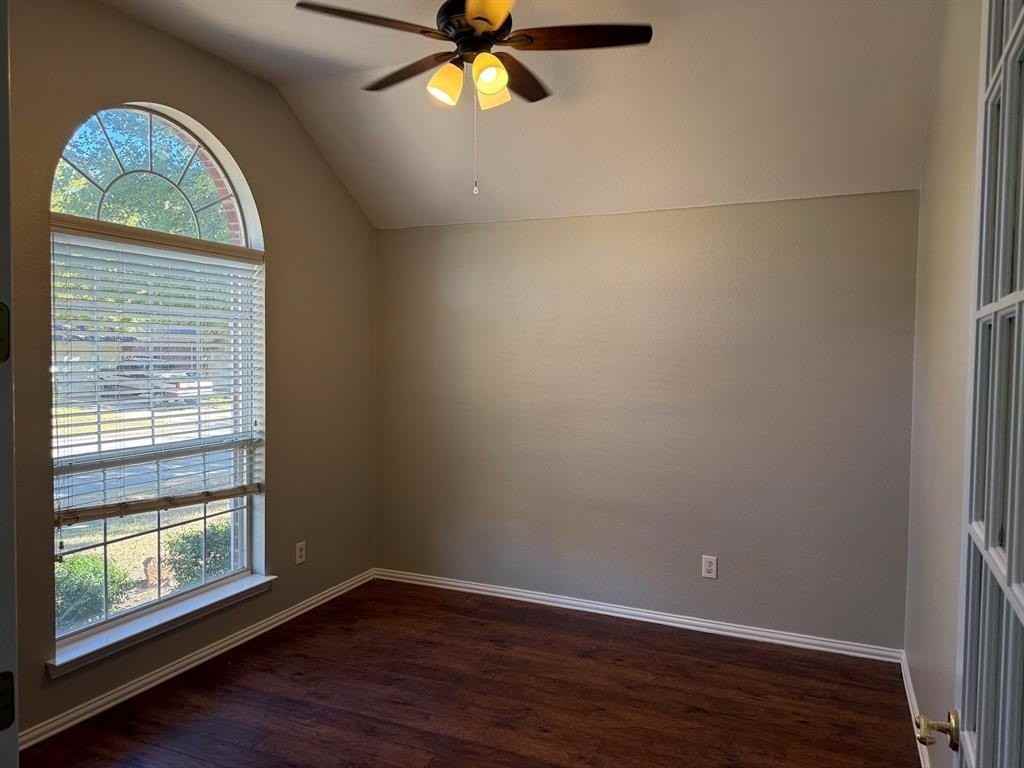 1329 Bent Tree Dr - Photo 2 of 22