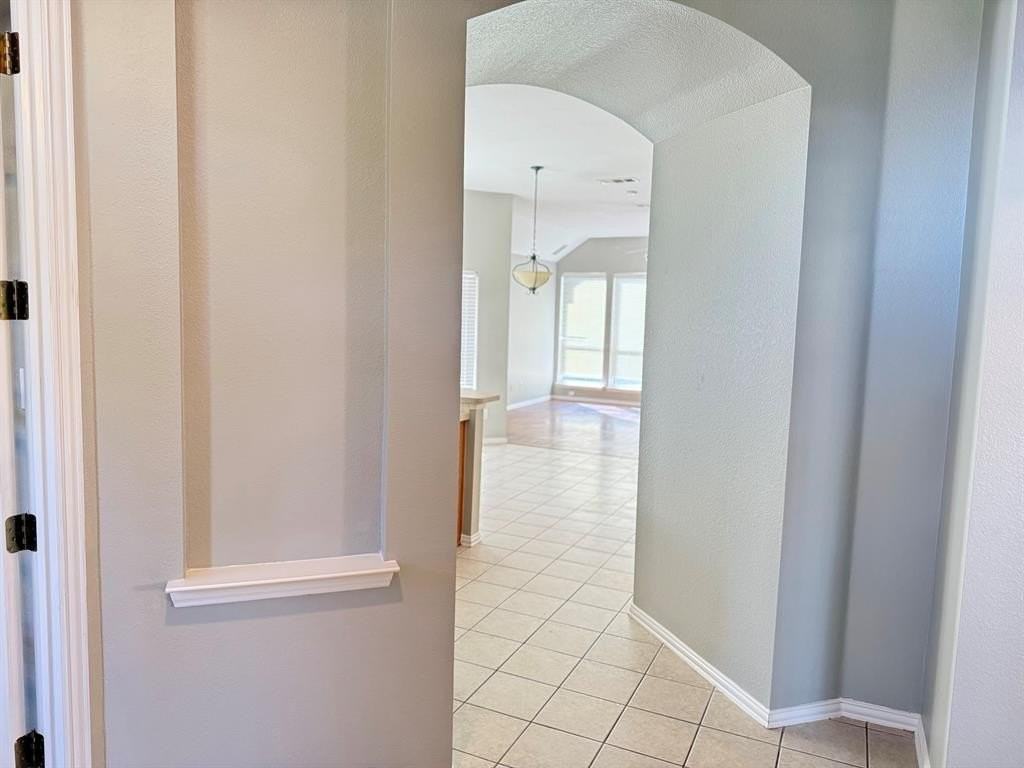 1329 Bent Tree Dr - Photo 5 of 22