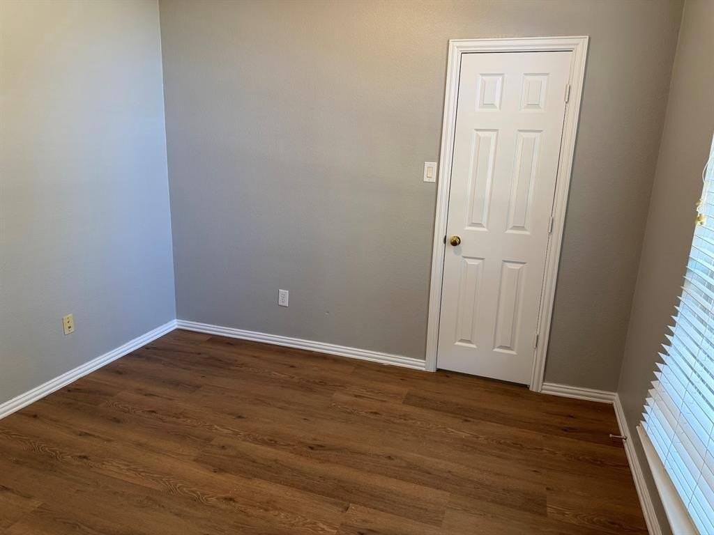 1329 Bent Tree Dr - Photo 7 of 22