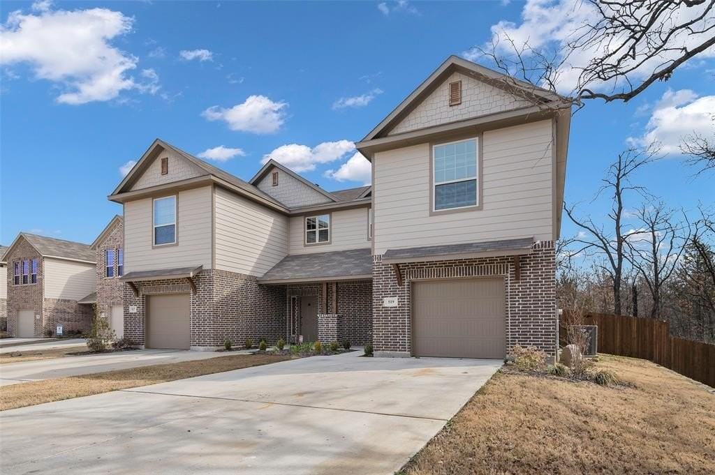 519 Mockingbird Ln - Photo 2 of 17