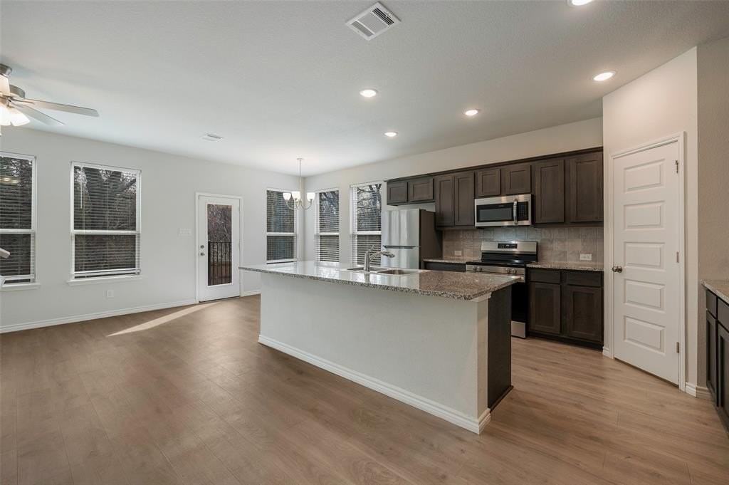 519 Mockingbird Ln - Photo 6 of 17