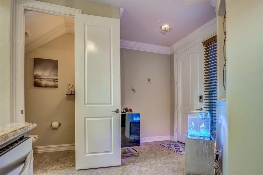 3009 Aurora Dr - Photo 3 of 30