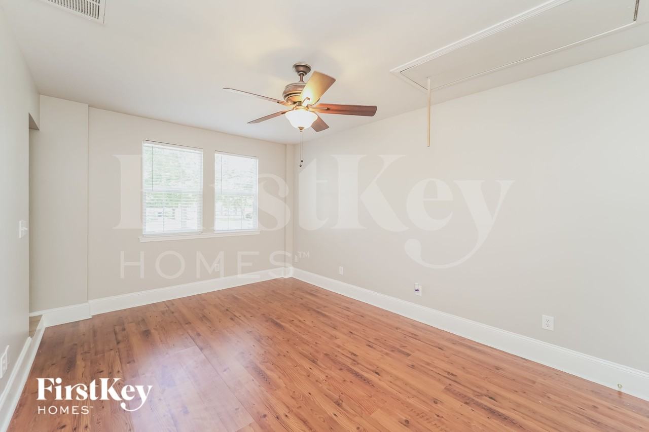 3509 Thornbrook Pl - Photo 7 of 18