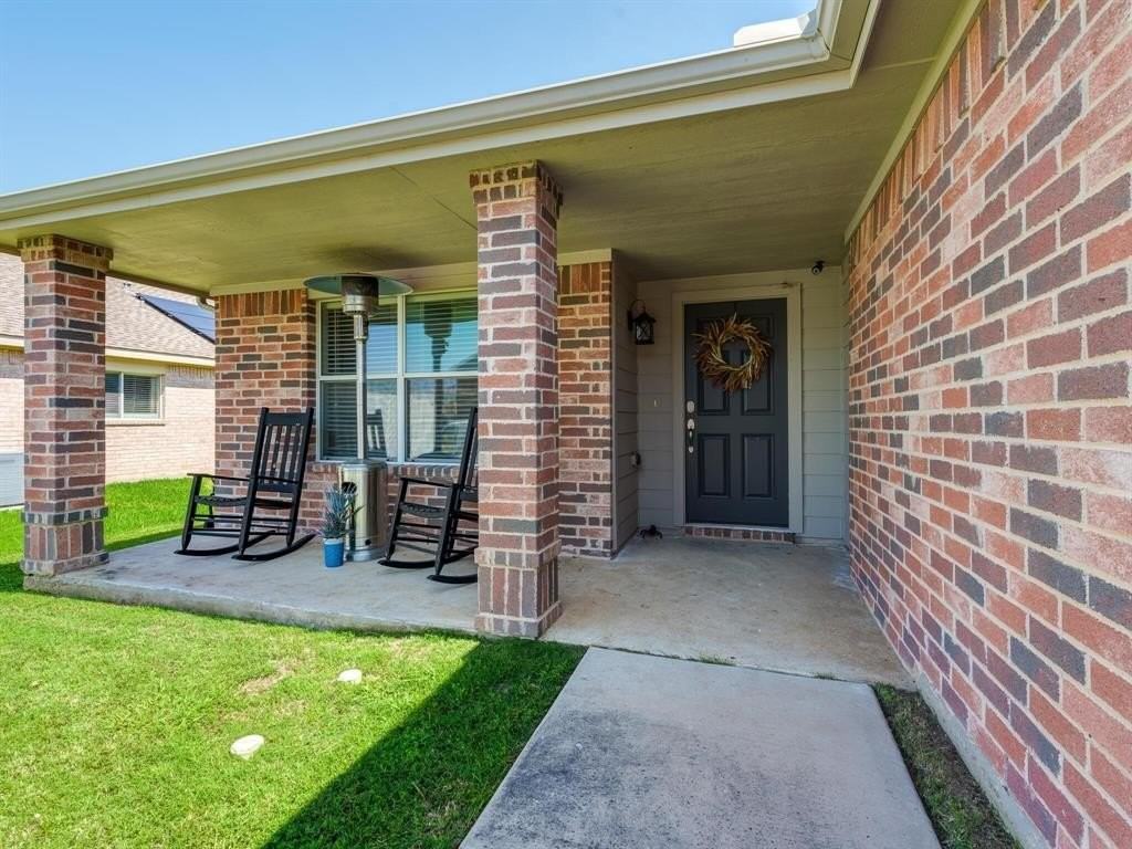 542 Del Mar Dr - Photo 2 of 23