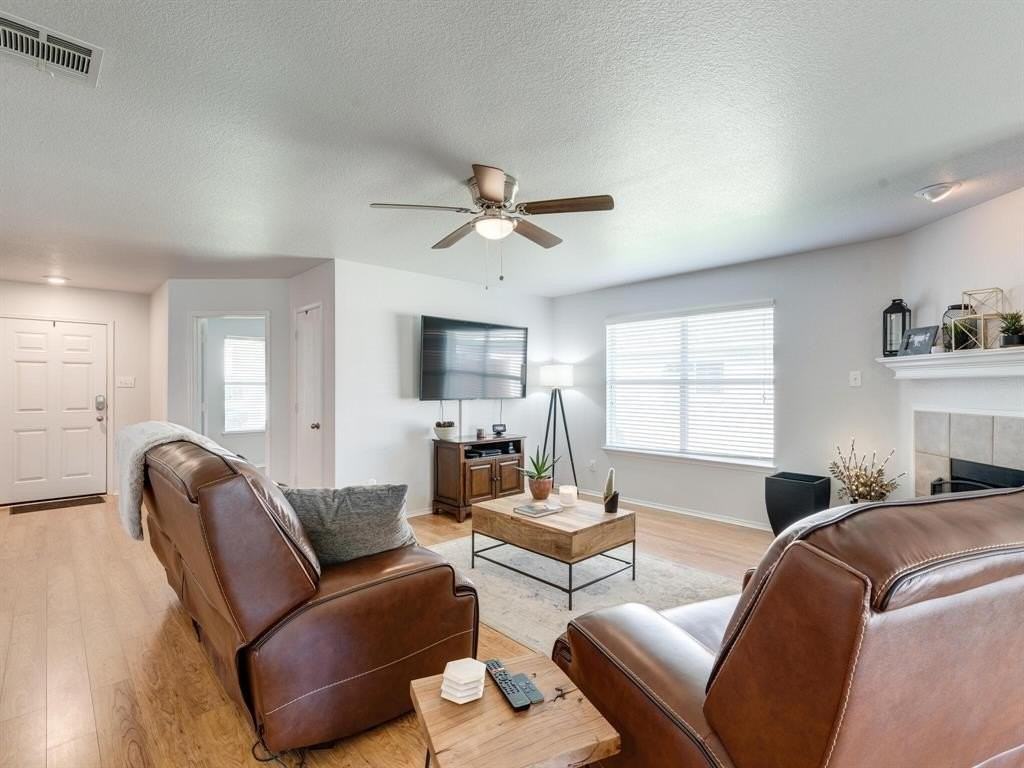 542 Del Mar Dr - Photo 7 of 23