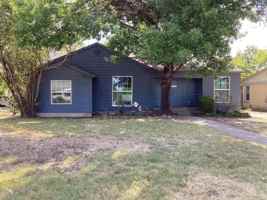 featured image of 2240 Bonnie Brae Ave