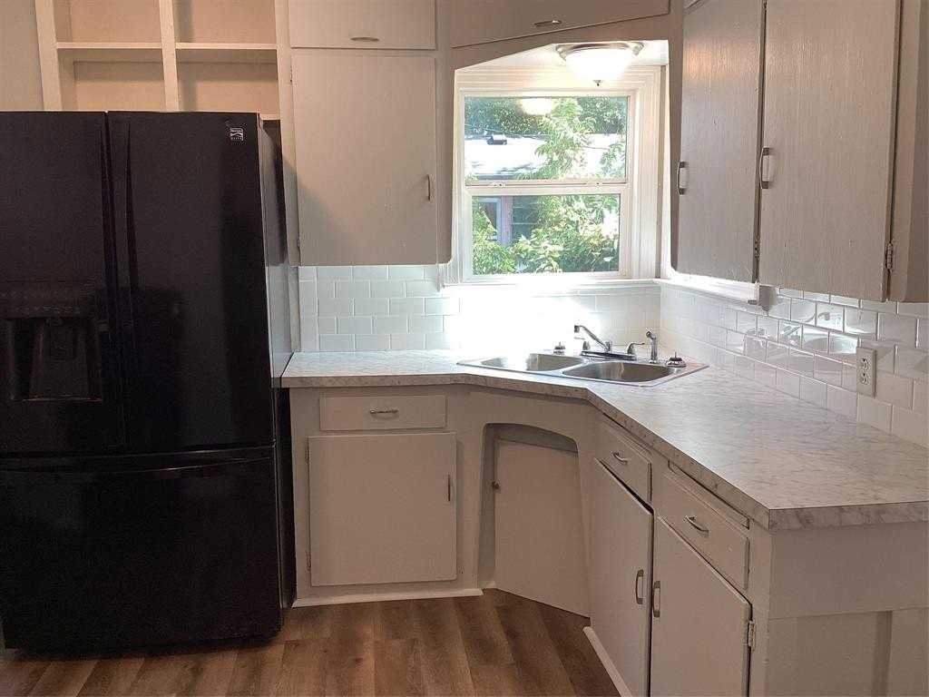 2240 Bonnie Brae Ave - Photo 5 of 22