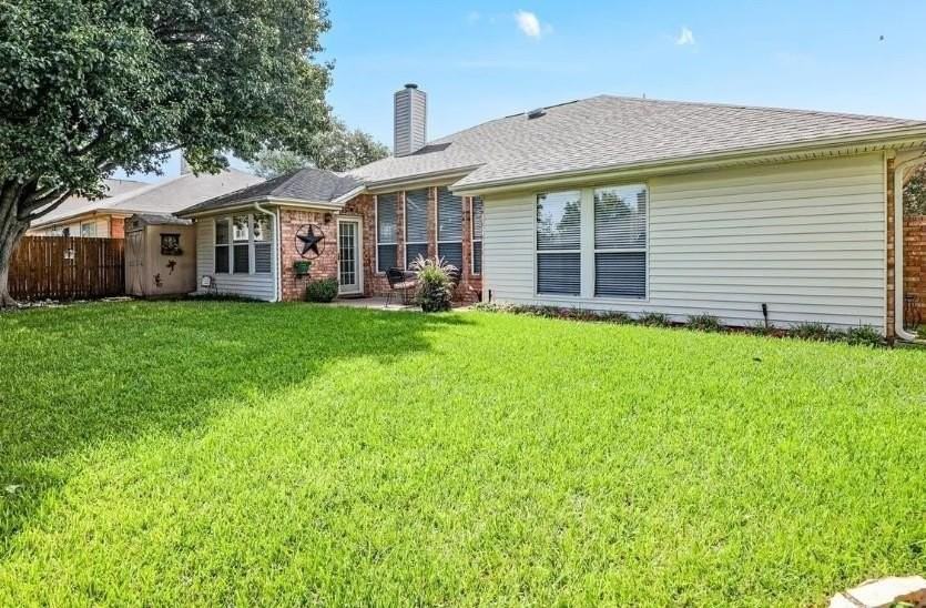 325 Stately Oak Ln - Photo 5 of 7