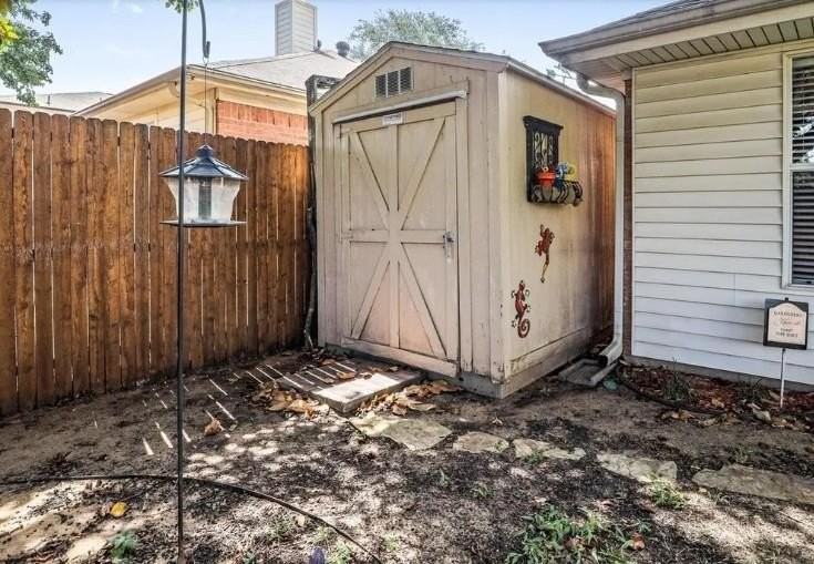 325 Stately Oak Ln - Photo 7 of 7