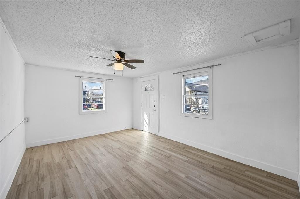 1914 Mcbroom St #1 - Photo 3 of 17