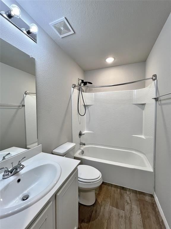 824 Towngreen Dr - Photo 7 of 20