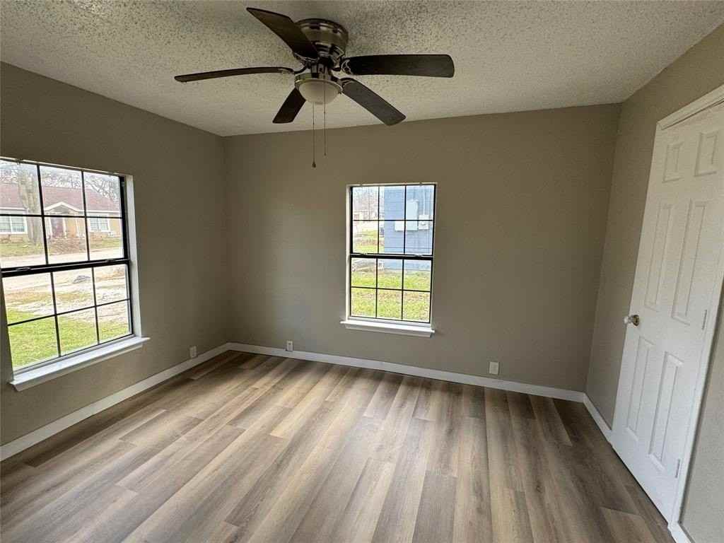 1202 E Tarrant St - Photo 3 of 9