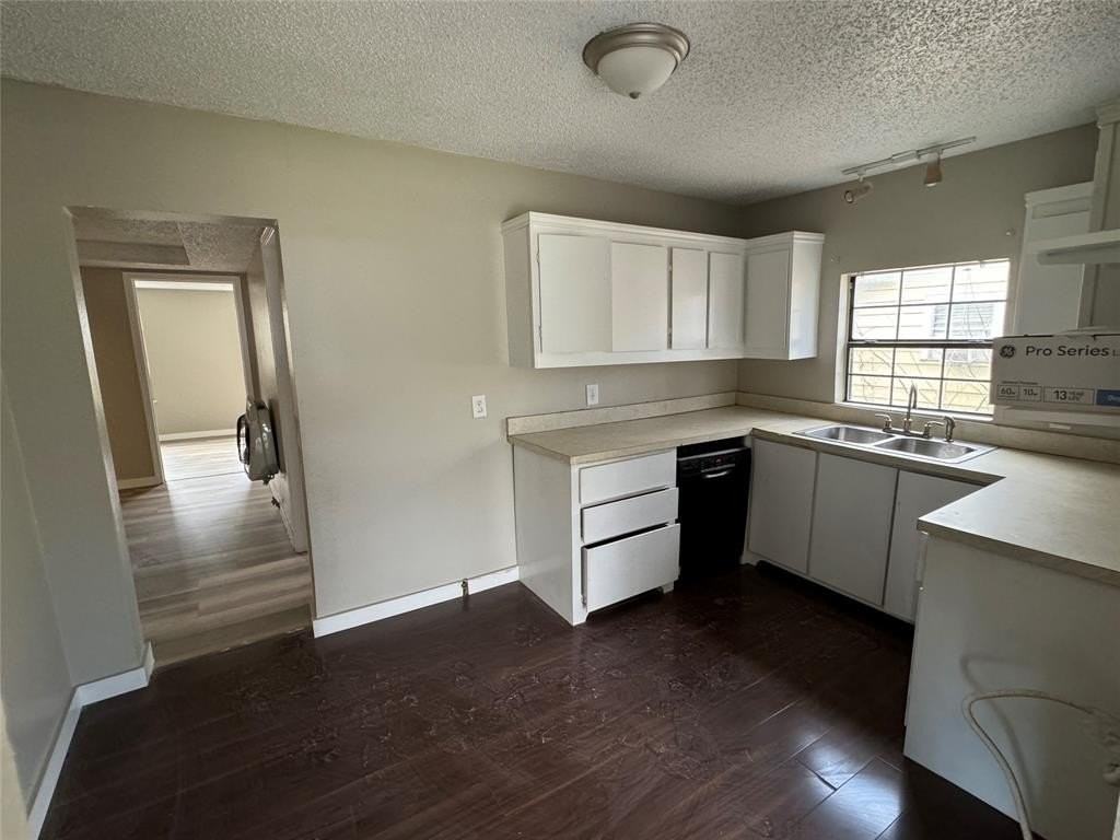 1202 E Tarrant St - Photo 4 of 9