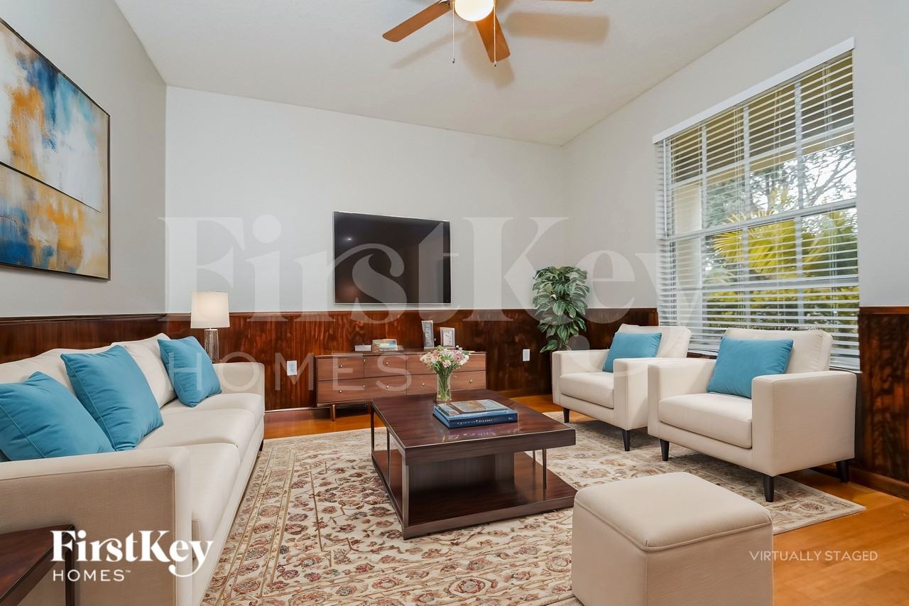 12762 Standbridge Dr - Photo 3 of 18