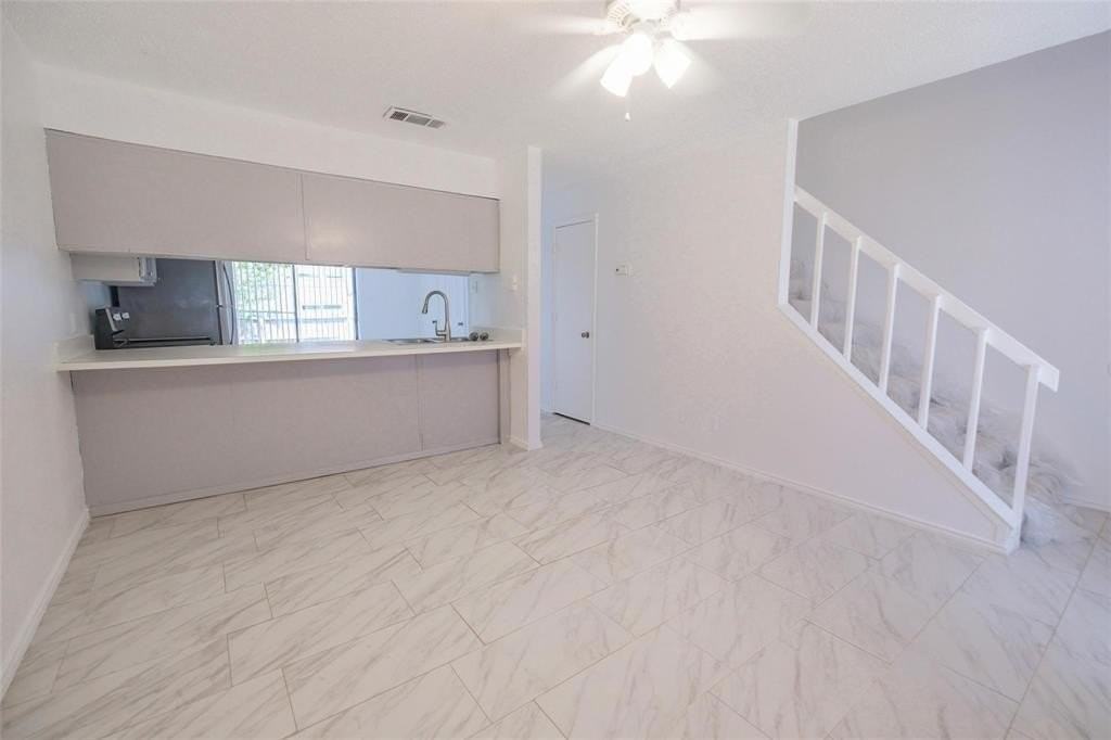 1028 Mckinley St #B - Photo 3 of 20