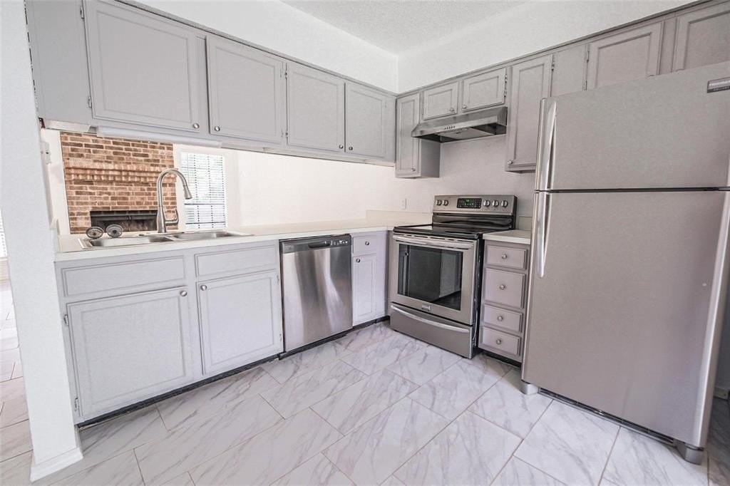 1028 Mckinley St #B - Photo 7 of 20