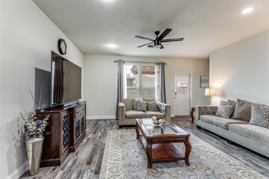 2205 Simmental Rd - Photo 5 of 25