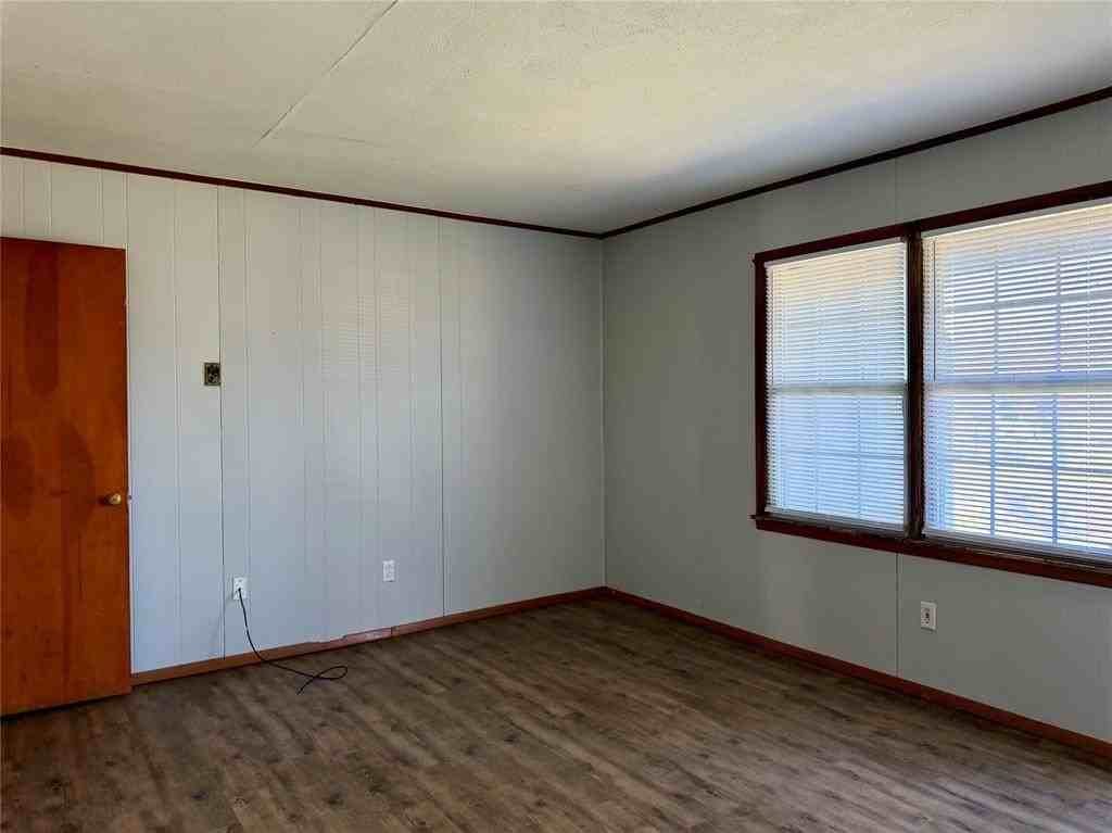 1909 Jameson St - Photo 2 of 10