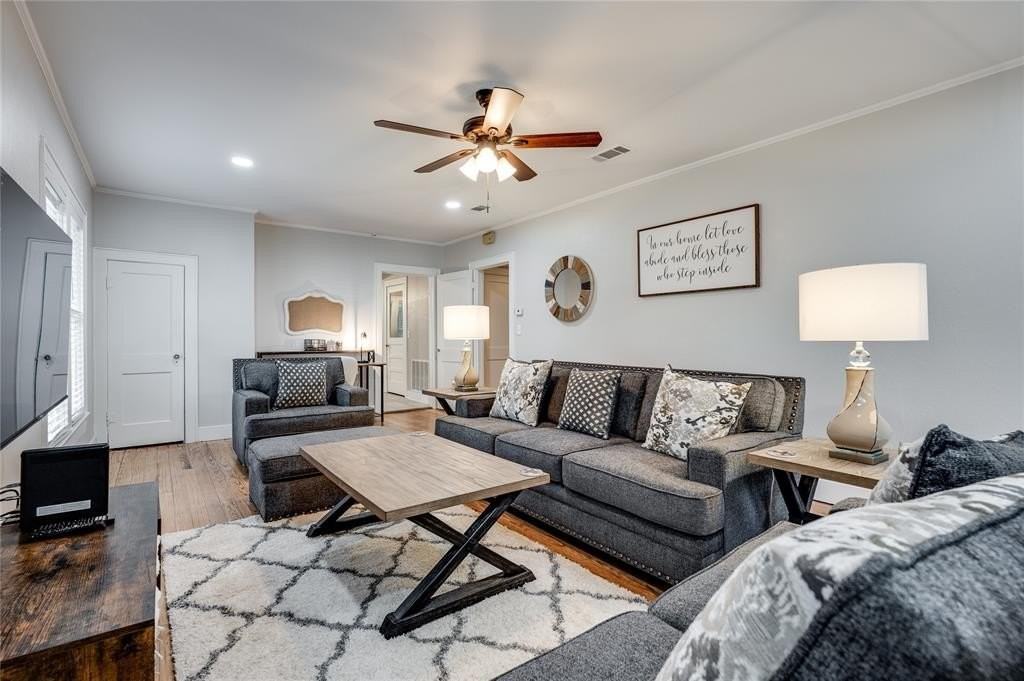 625 Jefferson St - Photo 4 of 33