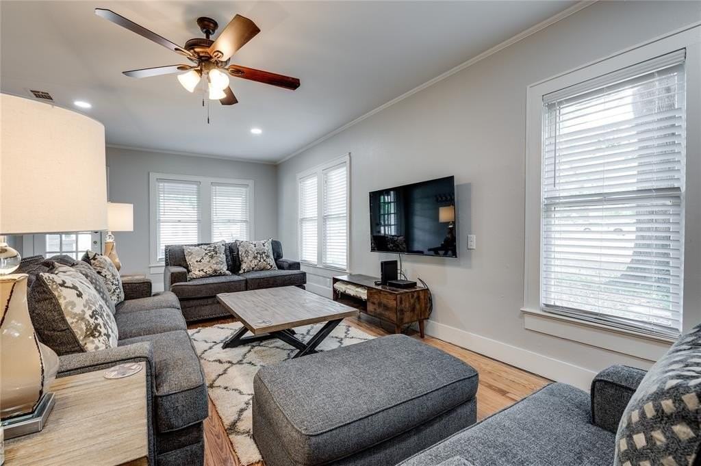 625 Jefferson St - Photo 7 of 33