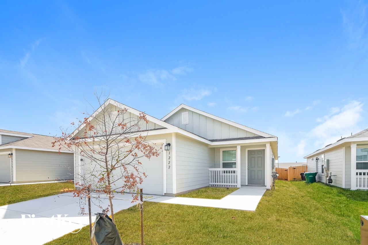 1222 Kiskadee Way - Photo 2 of 15