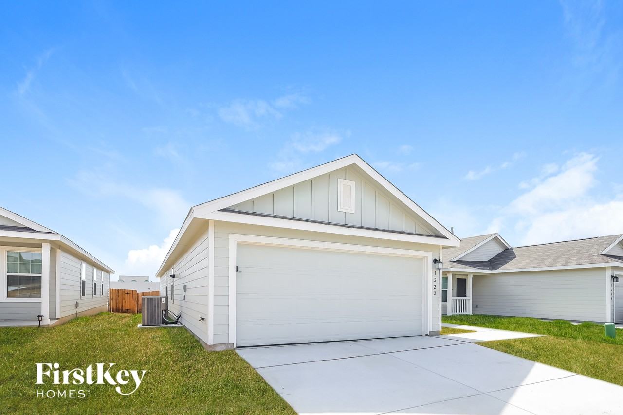 1222 Kiskadee Way - Photo 3 of 15