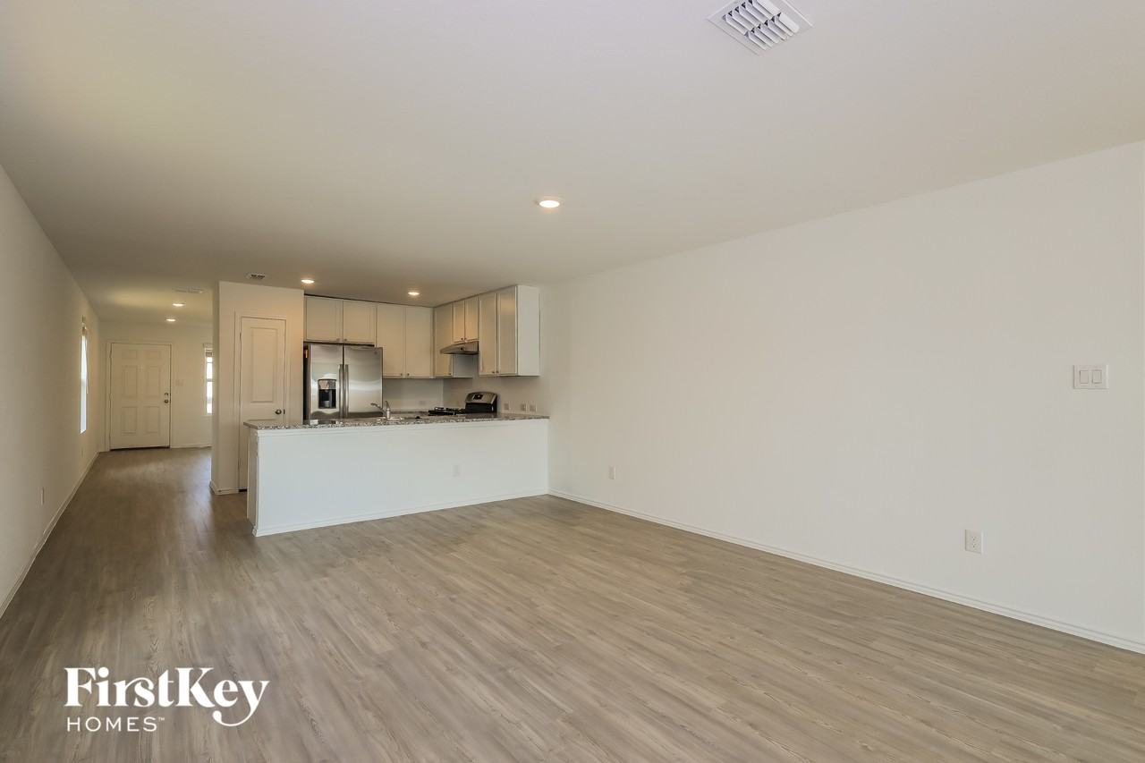 1222 Kiskadee Way - Photo 5 of 15