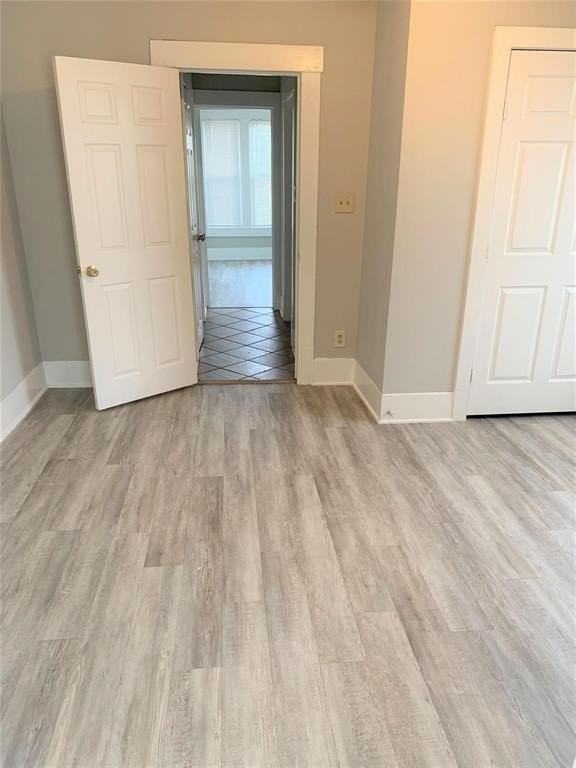 520 E Day St - Photo 4 of 6