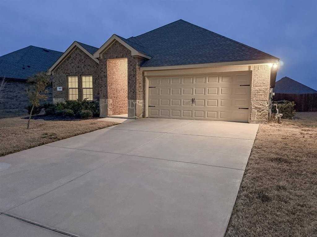 208 Mockingbird Way - Photo 2 of 9