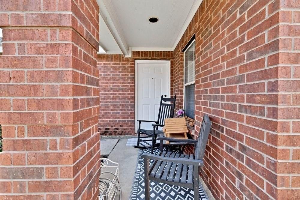 8925 Sun Haven Way - Photo 4 of 27