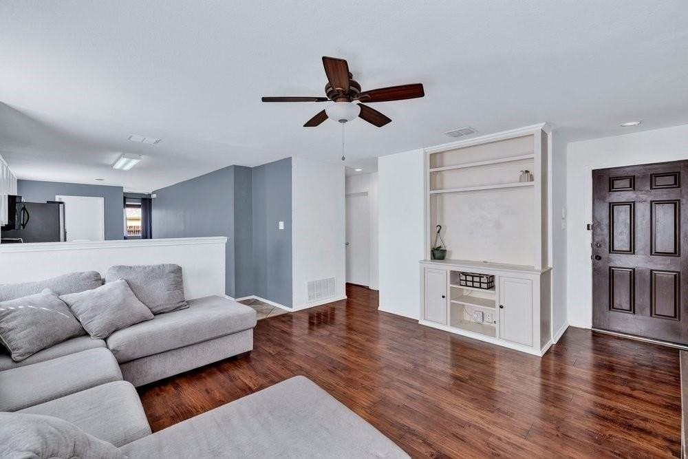 8925 Sun Haven Way - Photo 6 of 27