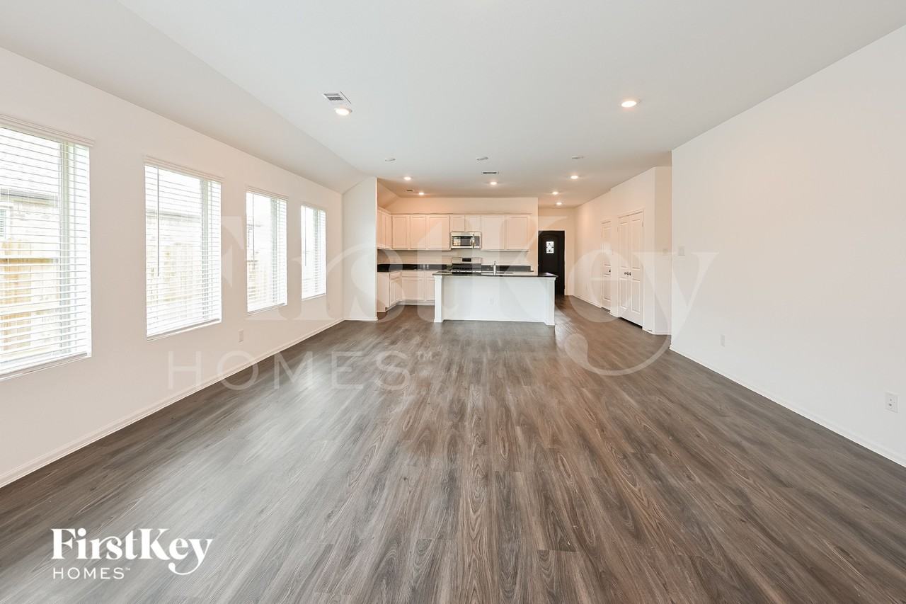 5228 Pine Pass Dr - Photo 3 of 15