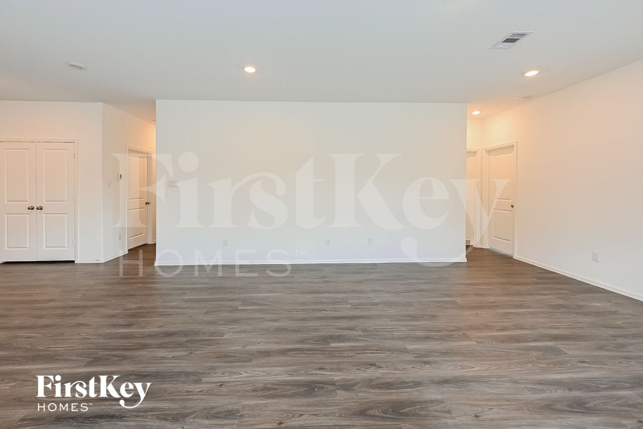 5228 Pine Pass Dr - Photo 4 of 15