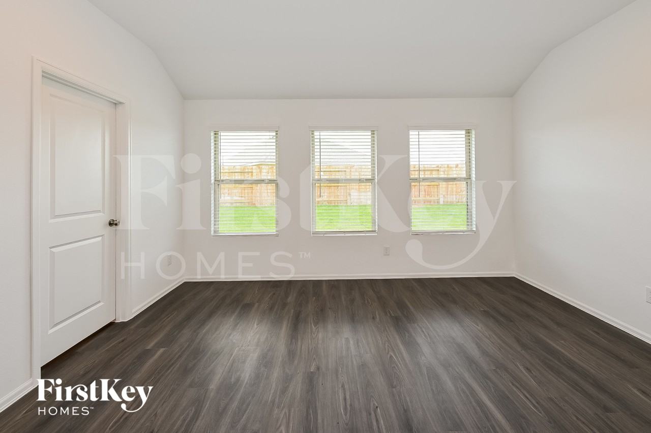 5228 Pine Pass Dr - Photo 7 of 15