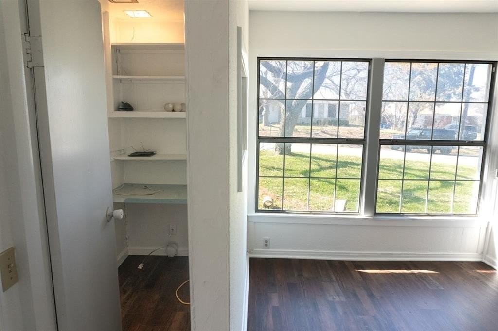 403 N Fairview St - Photo 3 of 9