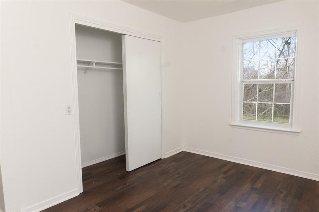 403 N Fairview St - Photo 4 of 9